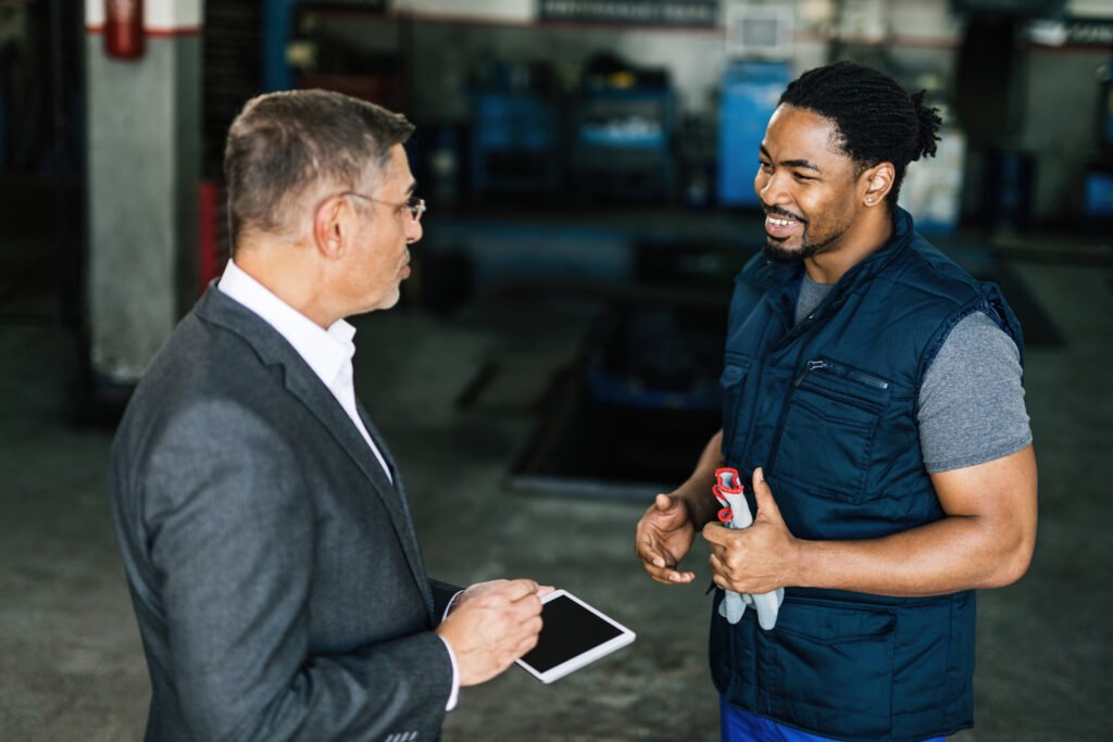 customer talking with tin packaging supplier