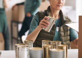 Volunteer Packing Food